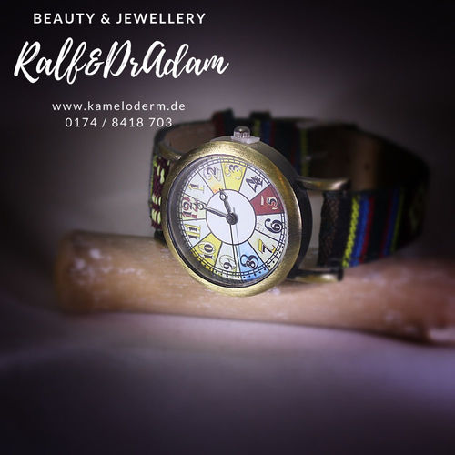 Armbanduhr für Damen im Vintage Look • buntes Stoffarmband